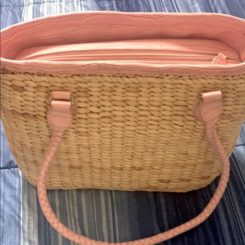 Pink purse - Picture 2 of 5